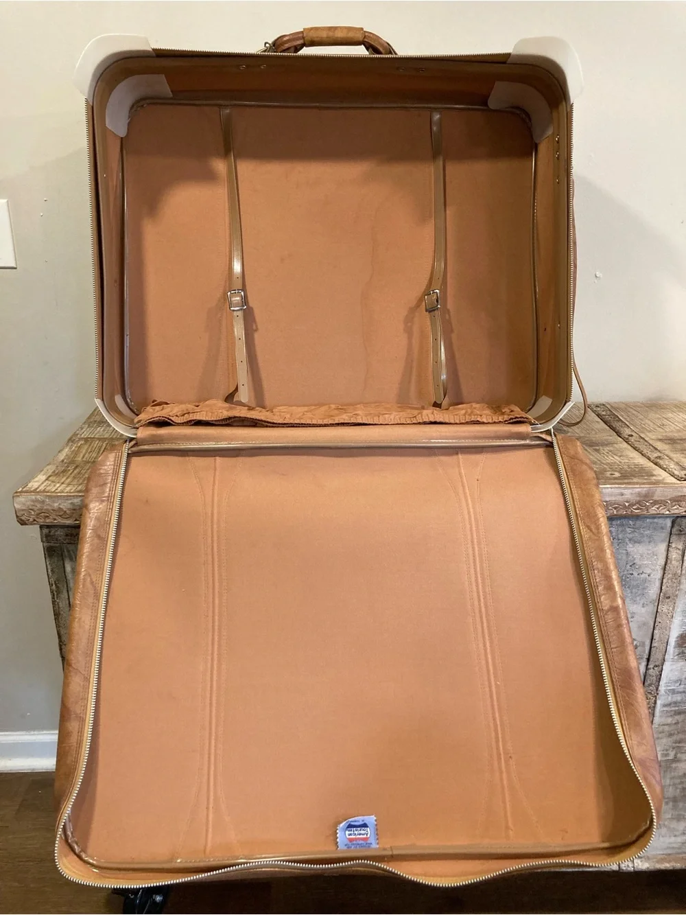Vintage American Tourister Suitcase 1970s/80s Made in Taiwan